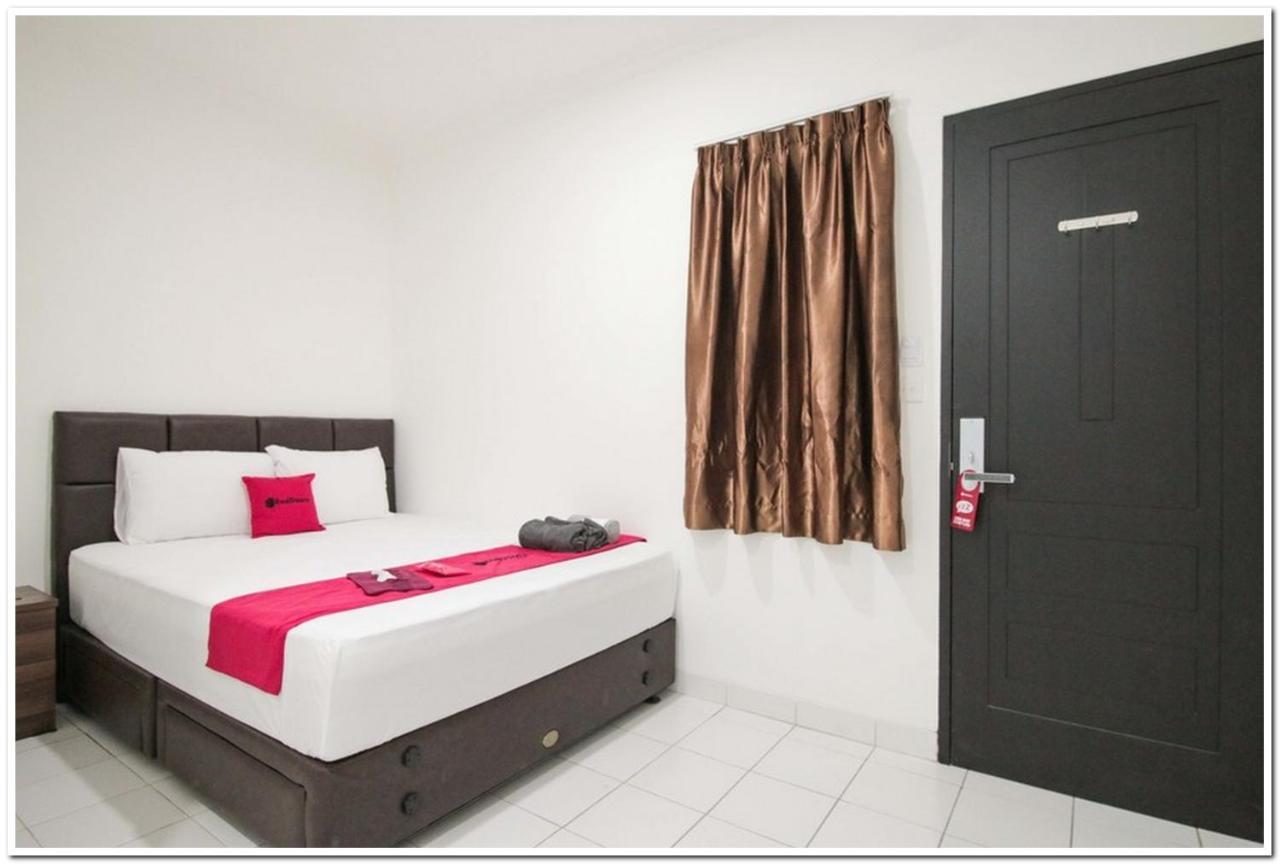 מלון ג'קרטה Reddoorz @ Ruko Itc Roxy Mas מראה חיצוני תמונה